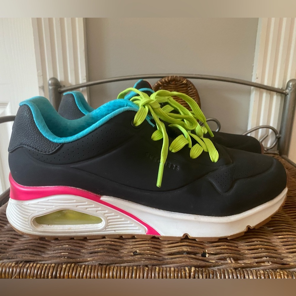 Skechers Women's 155184 Uno Neano Athletic Casual Shoes